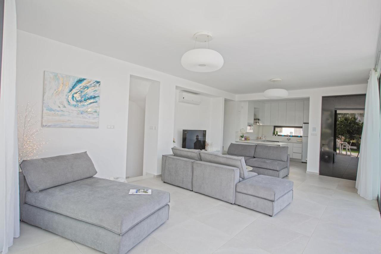 Colour Residences Protaras Exteriör bild